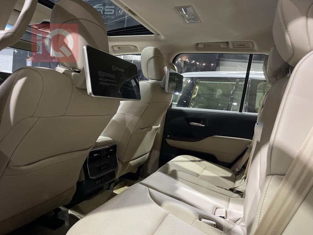 تۆیۆتا لاند کروزەر